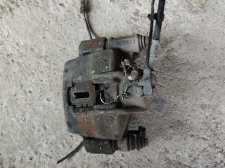 суппорт передний правый Mercedes-Benz Vito W638 2000, 2.2 л., CDi, OM 611LA (75 KW CDI), дизель, МКПП, красный, минивэн, передний привод