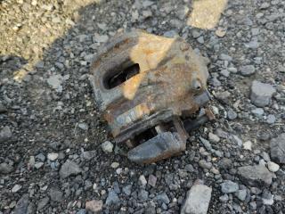 суппорт передний левый BMW 5 серия E34 1992, 2.5 л., дизель, МКПП, черный, седан