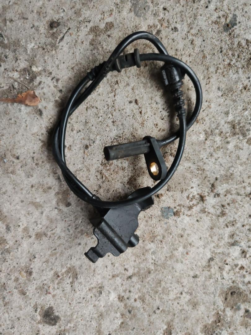 датчик ABS Mercedes-Benz E-Класс W211/S211 S211 2003, 3.2 л., дизель, АКПП, синий, универсал - фото №1