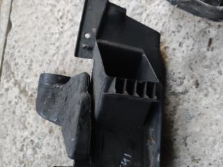 воздуховод тормозной левый BMW 7 серия E38 [рестайлинг] E38 2000, 2.8 л., бензин, АКПП, зелёный, седан, правый руль