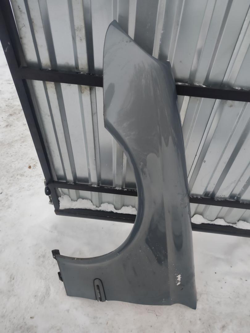 крыло переднее левое Mercedes-Benz E-Класс W211/S211 S211 2004, 2.7 л., дизель, АКПП, серо-синий, универсал, задний привод - фото №1