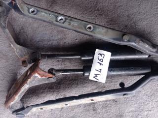 петля капота Mercedes-Benz M-Класс W163 [рестайлинг] W163 2005, 2.7 л., дизель, АКПП, синий, внедорожник 5 дв., правый руль