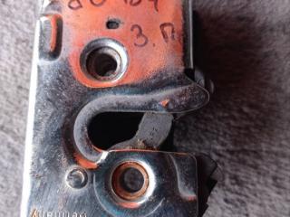 замок двери задней правой Audi 80 B3 89/B3 1990