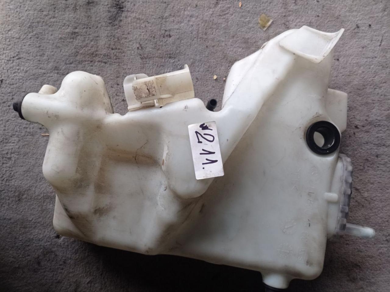 бачок омывателя Mercedes-Benz E-Класс W211/S211 S211 2004, 2.7 л., дизель, АКПП, серо-синий, универсал, задний привод - фото №1