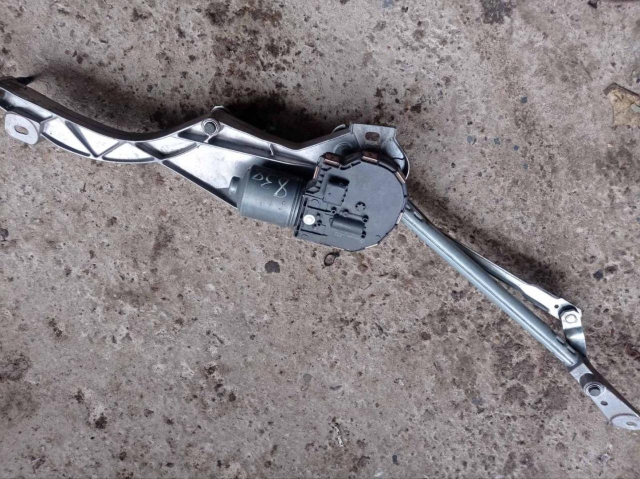 механизм стеклоочистителя (трапеция дворников) Mercedes-Benz CLS-Класс C219 W219 2006, 3.0 л., дизель, АКПП, серый, купе - фото №1