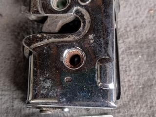 замок двери Audi 80 8C/B4 1992