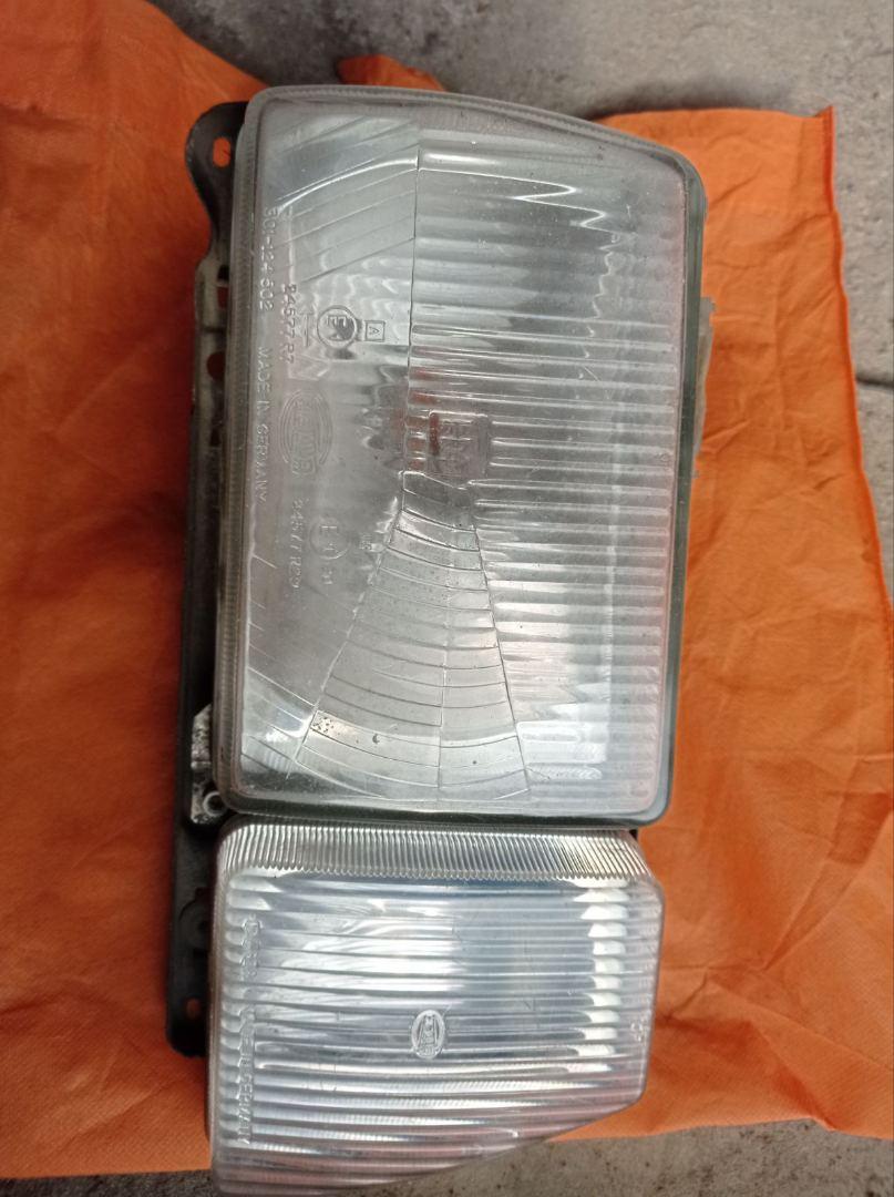 фара правая Volkswagen Passat B2 1986 - фото №1