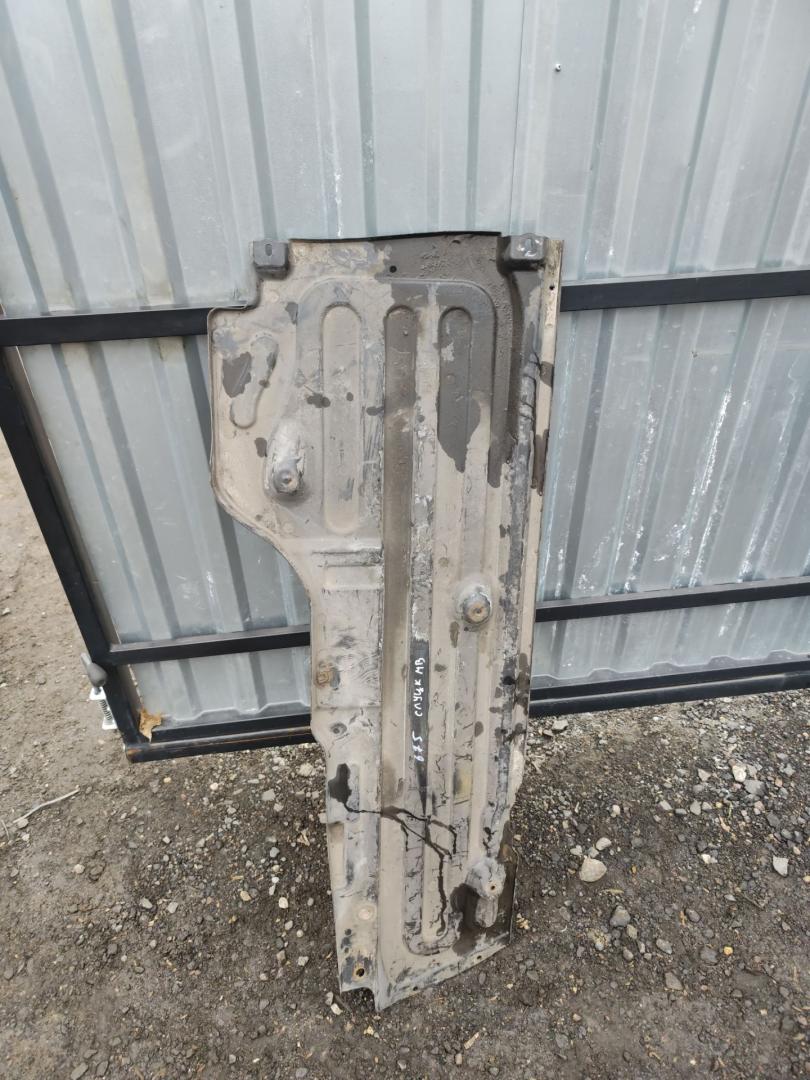 защита днища Mercedes-Benz E-Класс W211/S211 S211 2004, 2.7 л., дизель, АКПП, серо-синий, универсал, задний привод - фото №1