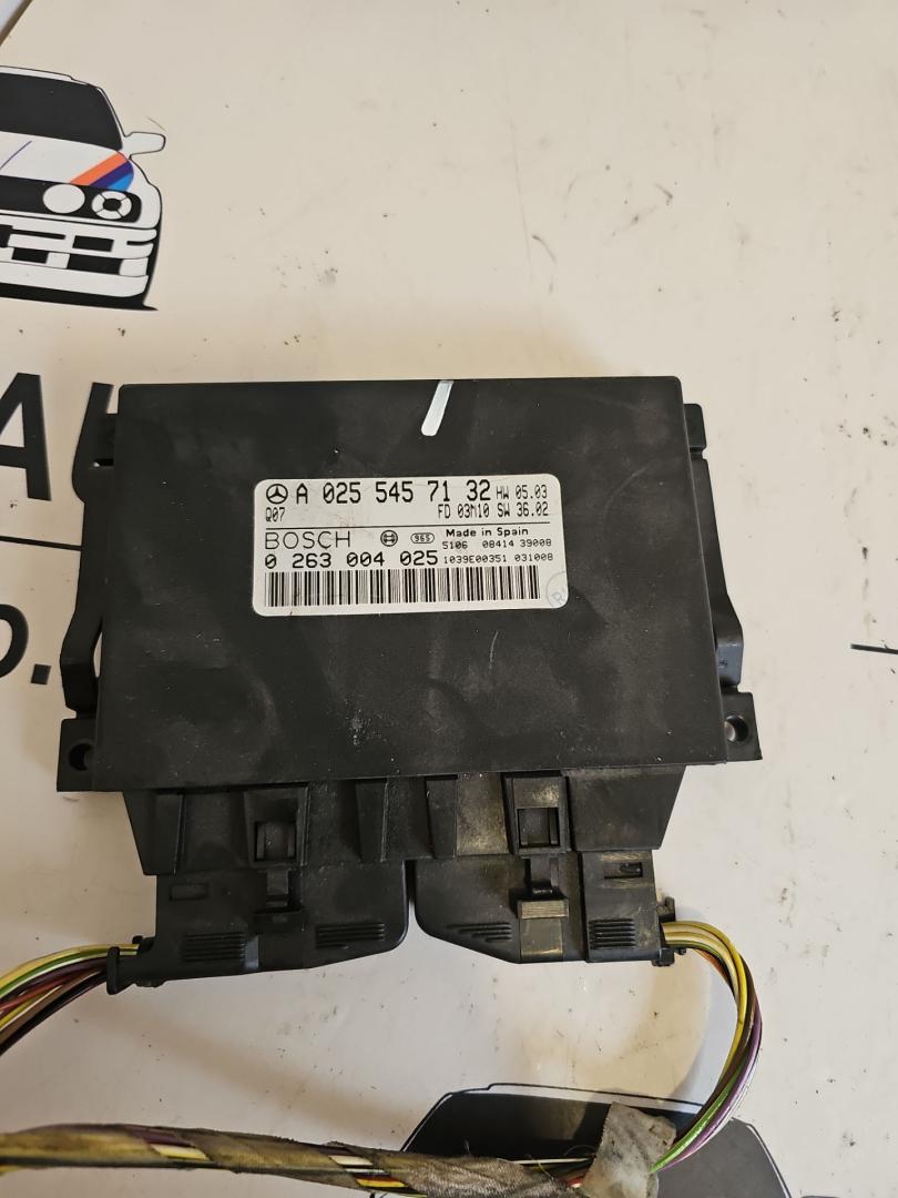 блок управления парктрониками Mercedes-Benz E-Класс W211/S211 S211 2004, 2.7 л., дизель, АКПП, серо-синий, универсал, задний привод - фото №1