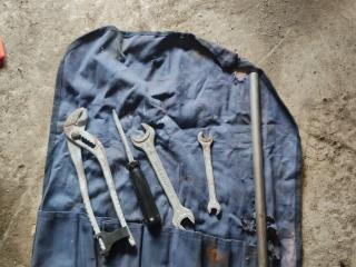 ящик под инструменты / набор инструментов Mercedes-Benz E-Класс W210/S210 [рестайлинг] S210 2001, 2.8 л., бензин, АКПП, зелёный, универсал, правый руль