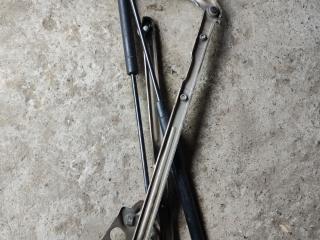 петля капота Mercedes-Benz E-Класс W210/S210 [рестайлинг] S210 2000, 2.2 л., дизель, АКПП, золотистый металлик, универсал, задний привод