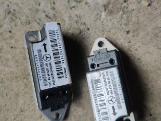 датчик удара Mercedes-Benz E-Класс W210/S210 [рестайлинг] S210 2000, 2.2 л., дизель, АКПП, золотистый металлик, универсал, задний привод