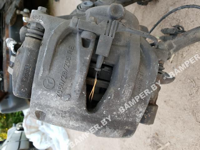 суппорт передний правый Mercedes-Benz E-Класс W211/S211 2005, 2.2 л., дизель, АКПП - фото №1