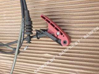 захватный крюк капота Mercedes-Benz E-Класс W210/S210 1998