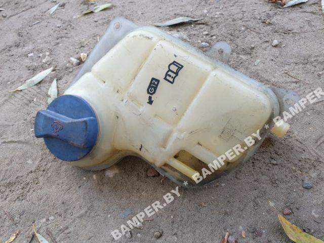 бачок расширительный Volkswagen Passat B5 1998, 1.9 л., дизель - фото №1