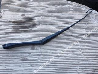 щеткодержатель (поводок стеклоочистителя, дворник) Mercedes-Benz C-Класс W203/S203/CL203 2002, седан