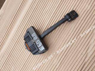 ограничитель открывания двери BMW 5 серия E60/E61 2005