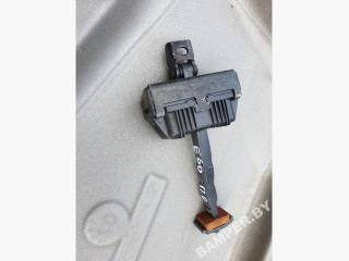 ограничитель открывания двери BMW 5 серия E60/E61 2007