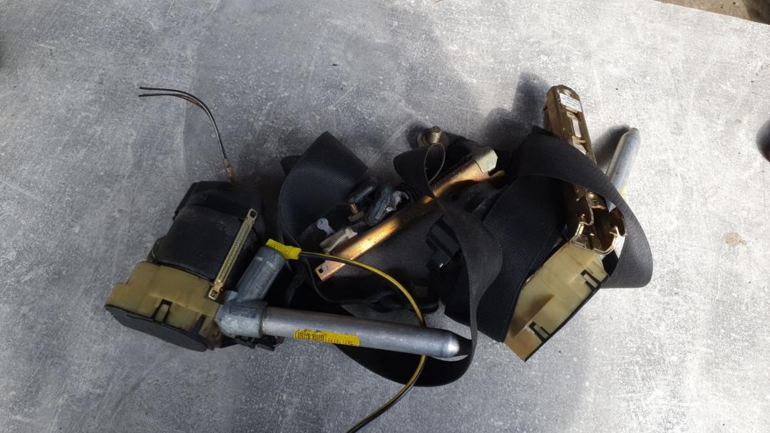 ремень безопасности Mercedes-Benz E-Класс W210/S210 1997, 3.0 л., TD, дизель, АКПП, седан - фото №1