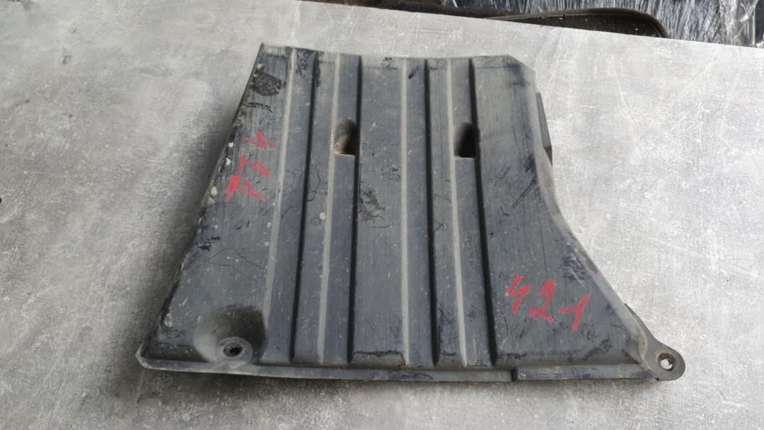 защита днища Mercedes-Benz E-Класс W210/S210 1997, 3.0 л., TD, дизель, седан - фото №1