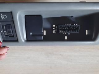 диагностический разъем Peugeot 406 1 поколение [рестайлинг] 2002, 2.0 л., HDi, дизель, МКПП, серебро, седан, передний привод