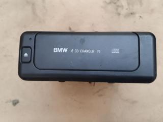 CD-чейнджер BMW 7 серия E38 [рестайлинг] 2000, 2.8 л., i, M52 B28 TU, бензин, АКПП, зелёный, седан, задний привод, правый руль