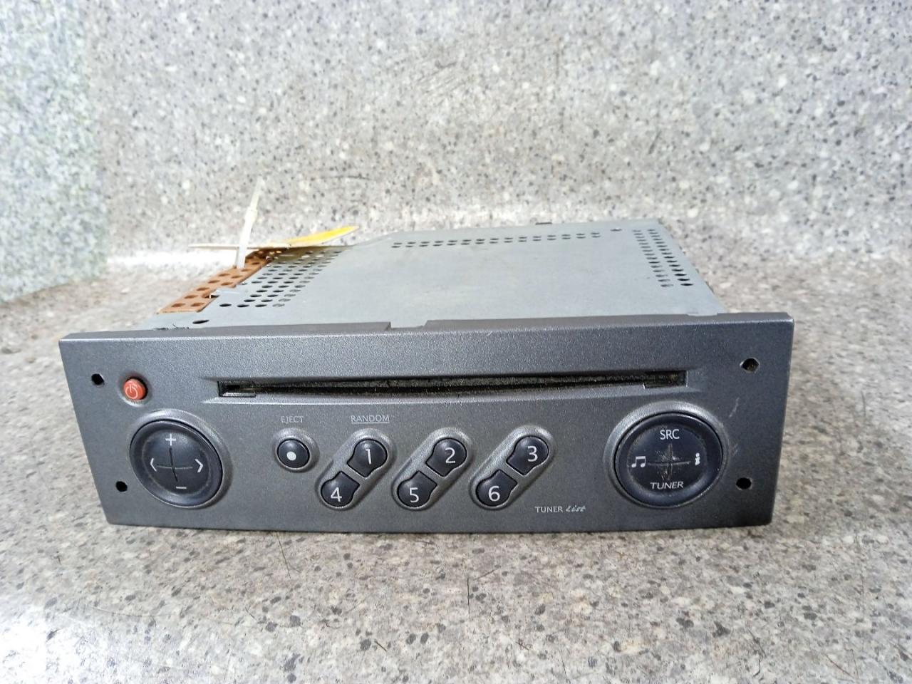 магнитола Renault Scenic 2 поколение (2003 - 2006), 8200300859 - фото №1