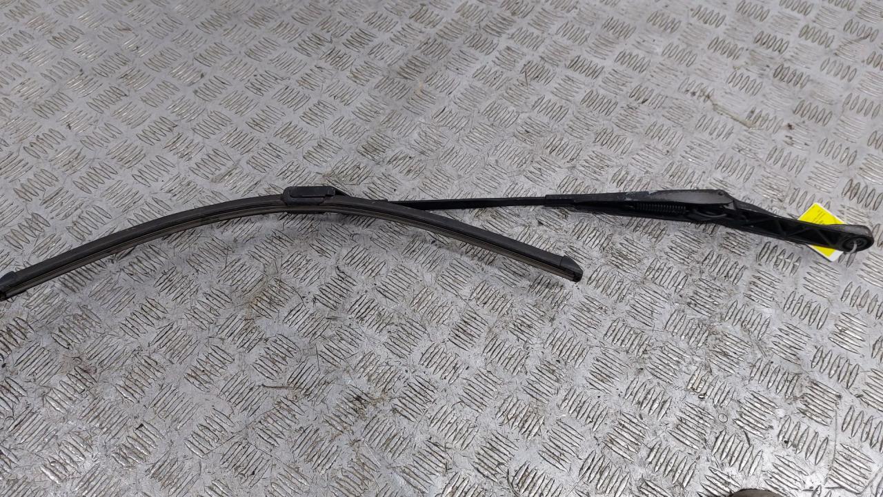 щеткодержатель (поводок стеклоочистителя, дворник) Opel Meriva 2 поколение (B) (2010 - 2014), 13250423 - фото №1