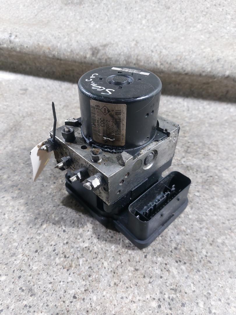 блок ABS Renault Scenic 3 поколение (2009 - 2012), 476601563R, 95CT2AAY2 - фото №1