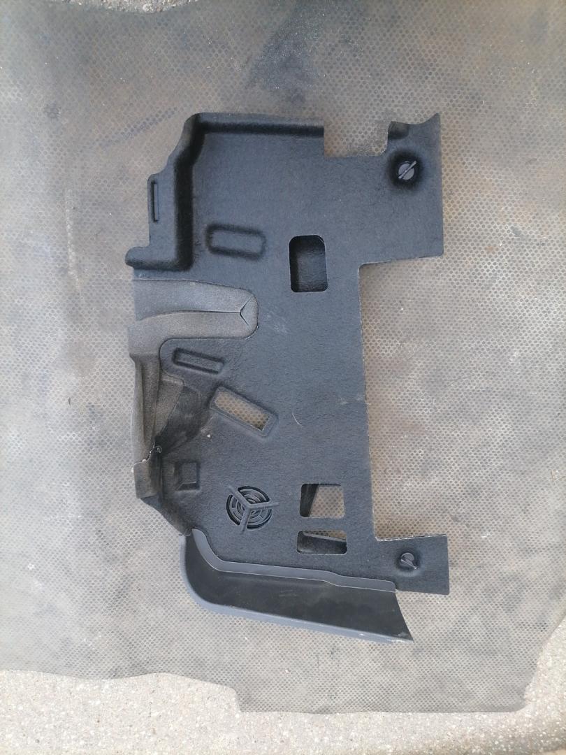 пластик BMW 6 серия G32 2018, 3.0 л., B58 B30 A, бензин, АКПП, mineral-weiss metallic а96, лифтбэк, полный привод, 51459299468, 9299468 - фото №1