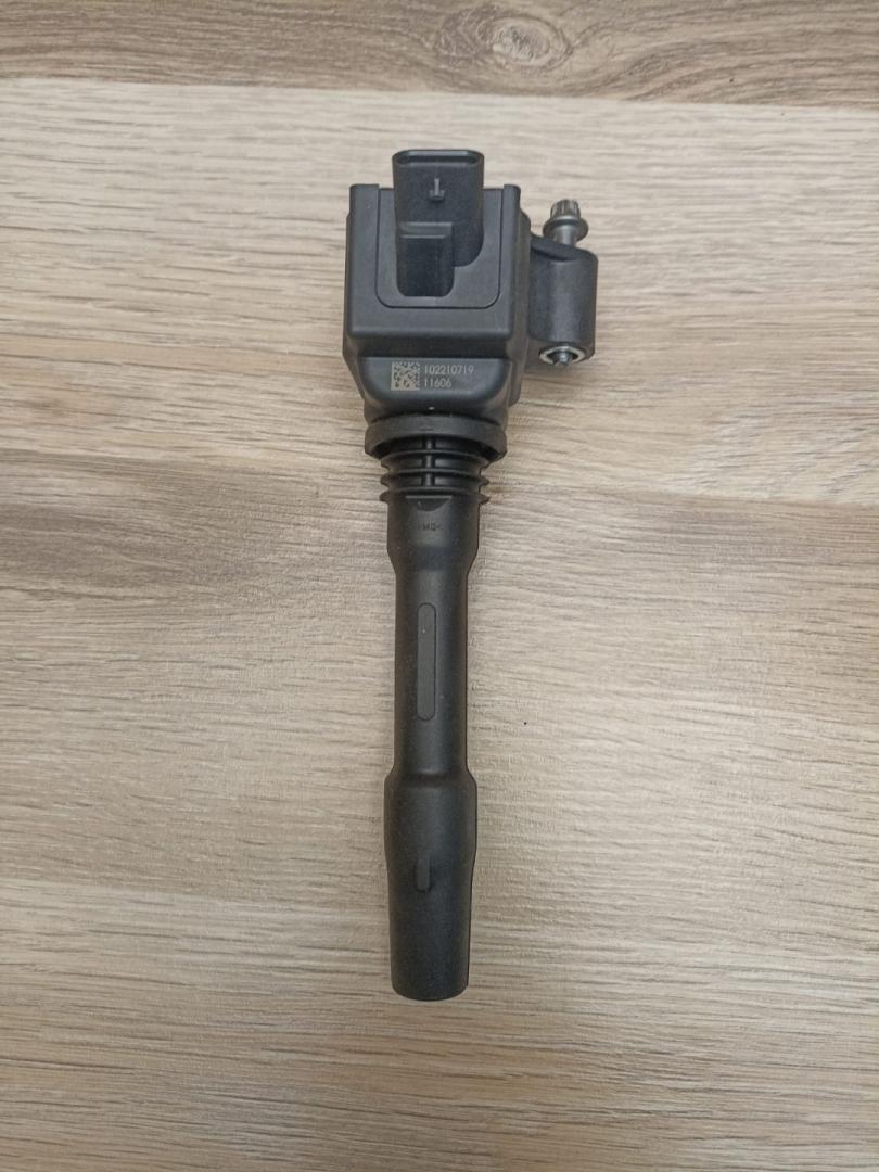 катушка зажигания BMW 5 серия G30/G31 G30 2020, 2.0 л., B46 B20 B, бензин, АКПП, седан, задний привод, 8643360, 12138643360 - фото №1