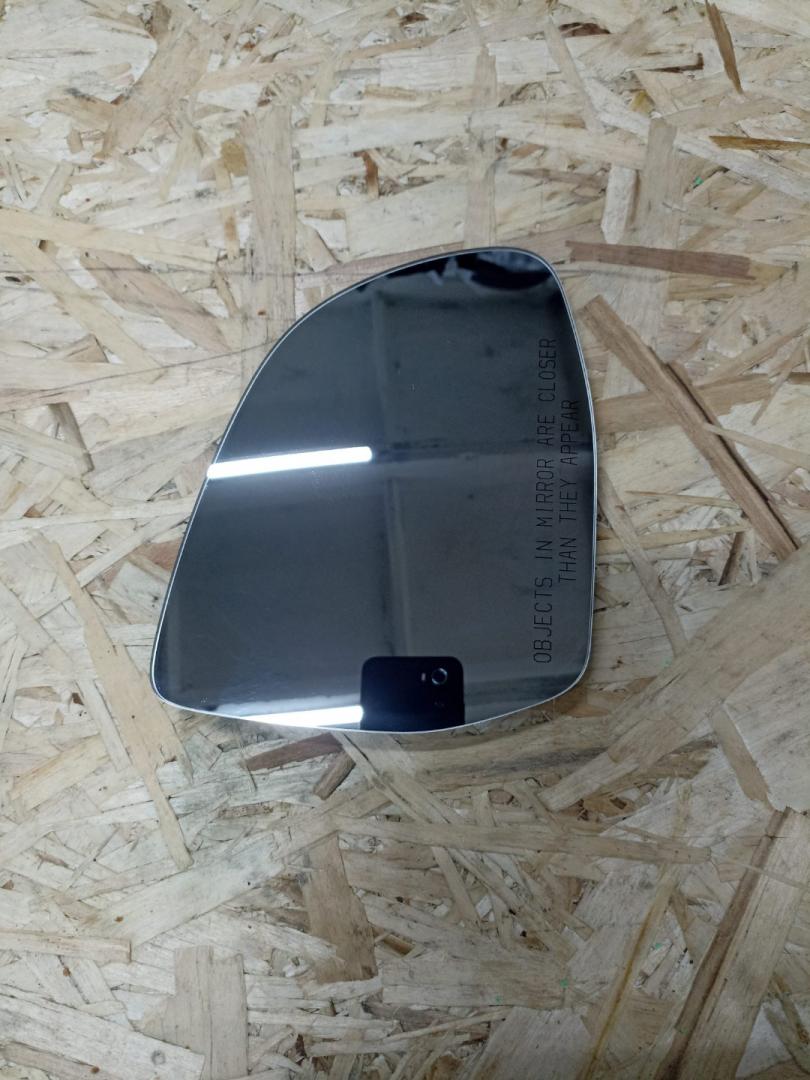 стекло зеркала наружного правого BMW X3 G01 2018, 2.0 л., B46 B20 B, бензин, АКПП, внедорожник 5 дв., 51167291240, 7291240 - фото №1