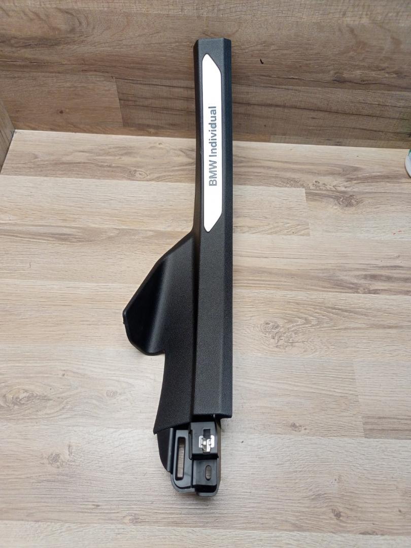 накладка на порог внутренняя BMW X5 G05 2021, 3.0 л., B58B30C, бензин, АКПП, sophisto-grau brillant metallic, внедорожник 5 дв., полный привод, 51437434244, 7434244, 51477479938, 7479938 - фото №1