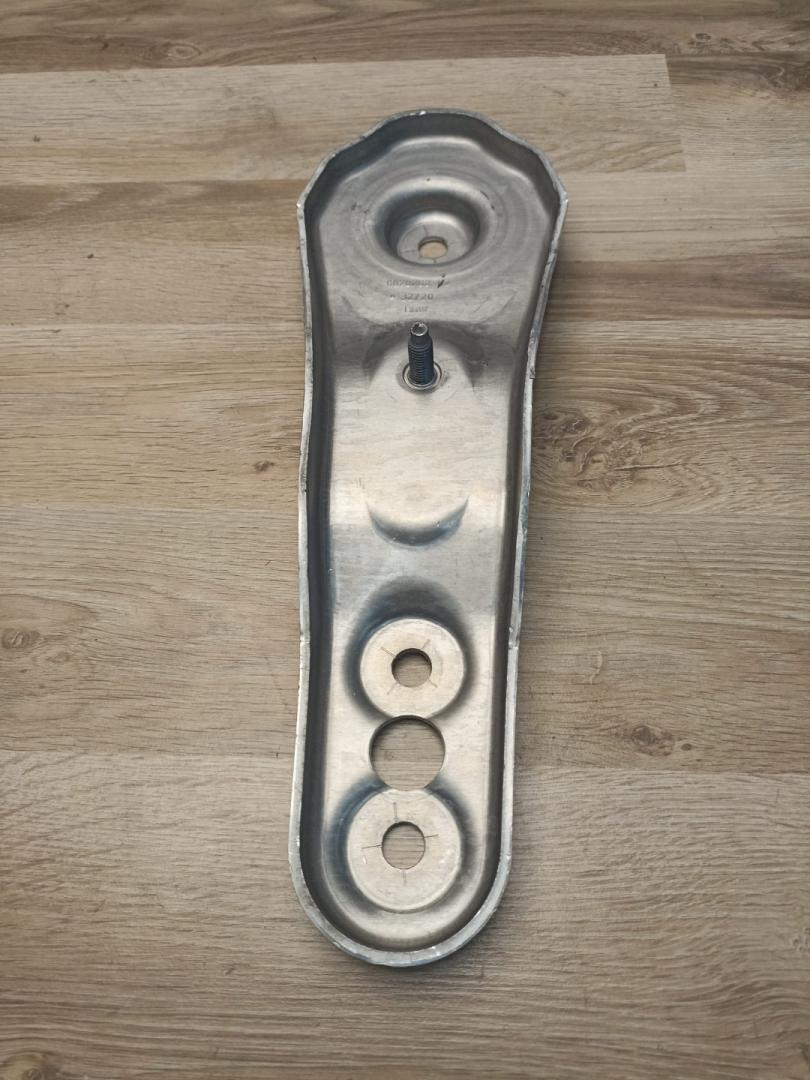 кронштейн (крепление) BMW X5 G05 2021, 3.0 л., B58B30C, бензин, АКПП, sophisto-grau brillant metallic, внедорожник 5 дв., полный привод, 6878763, 33306878763 - фото №1