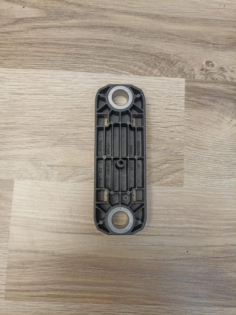 крепление стабилизатора / втулки стабилизатора BMW X7 G07 2021, 3.0 л., B58B30C, бензин, АКПП, a96 mineral-weiss metallic, внедорожник 5 дв., 31356896389, 6896389 - фото №1