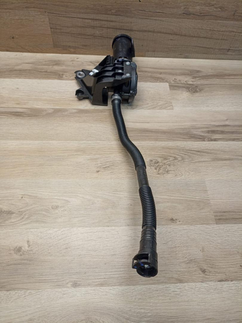 клапан вентиляции топливного бака BMW X7 G07 2021, 3.0 л., B58B30C, бензин, АКПП, a96 mineral-weiss metallic, внедорожник 5 дв., 16117439920, 7439920 - фото №1