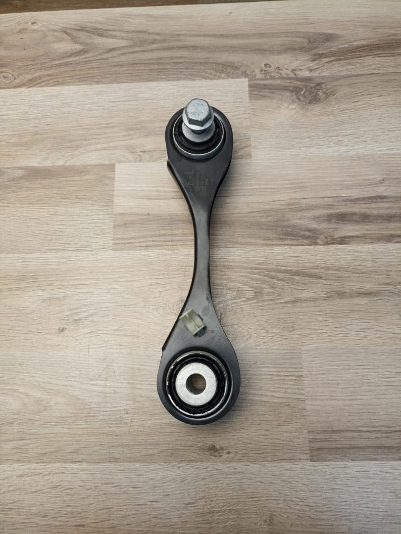 рычаг задний правый BMW X3 G01 2018, 3.0 л., B58 B30 A, бензин, АКПП, a300, внедорожник 5 дв., полный привод, 6871005, 33306871005 - фото №1