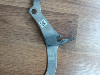 Кронштейн (крепление) выпускного коллектора BMW X7 G07 [рестайлинг] G07 2023, 3.0 л., B58B30P, бензин, АКПП, a96, внедорожник 5 дв., полный привод, 18325A04CC1, 5A04CC1