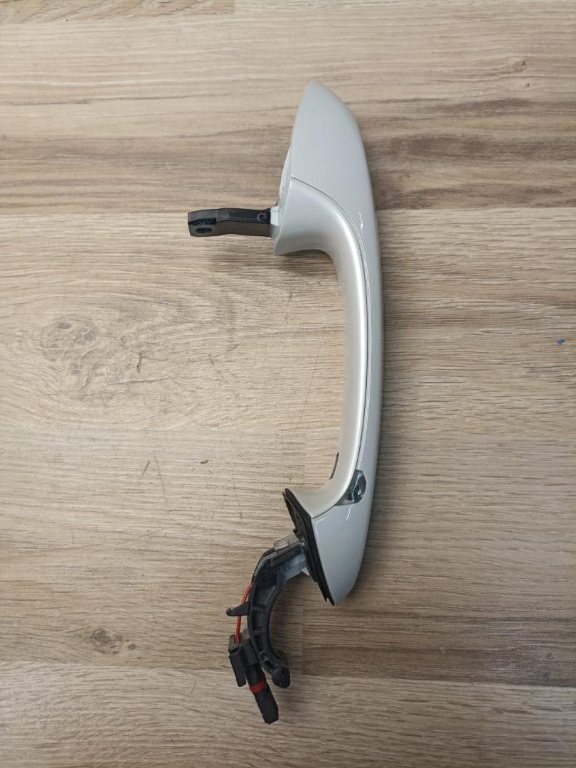 ручка наружная BMW 3 серия G20 2022, 2.0 л., B46 B20 B, бензин, АКПП, mineral-weiss metallic, седан, задний привод, 51218492030, 8492030 - фото №1