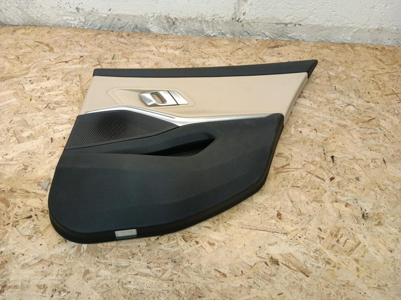 обшивка двери задняя правая BMW 3 серия G20 2019, 2.0 л., B46 B20 B, бензин, АКПП, mediterran-blau metallic, седан, полный привод, 51429460704, 9460704 - фото №1