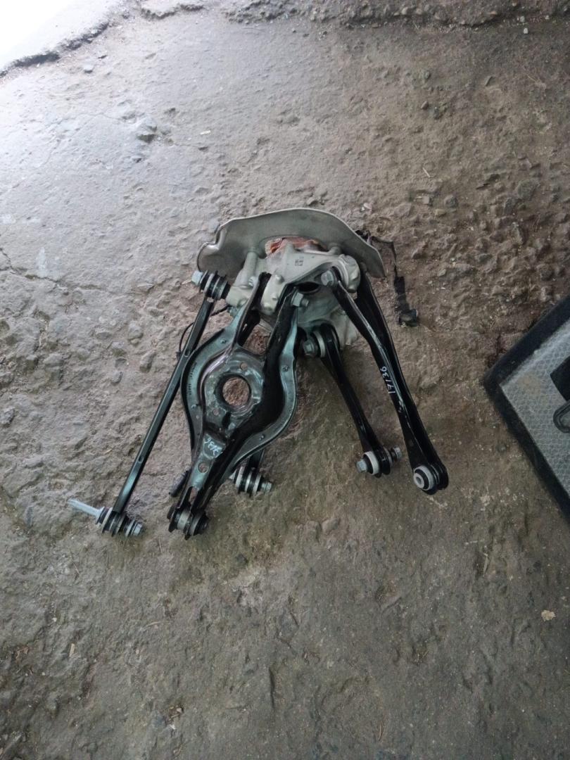 кулак задний правый BMW 4 Gran Coupe G26 2023, 2.0 л., B46 B20 B, бензин, АКПП, 475, лифтбэк, задний привод, 33306878639, 6878639, 33326878632, 6878632, 33326881199, 6881199, 31106879659, 6879659, 33326884694, 6884694, 6890070, 31206890070, 33306892520, 6892520 - фото №1