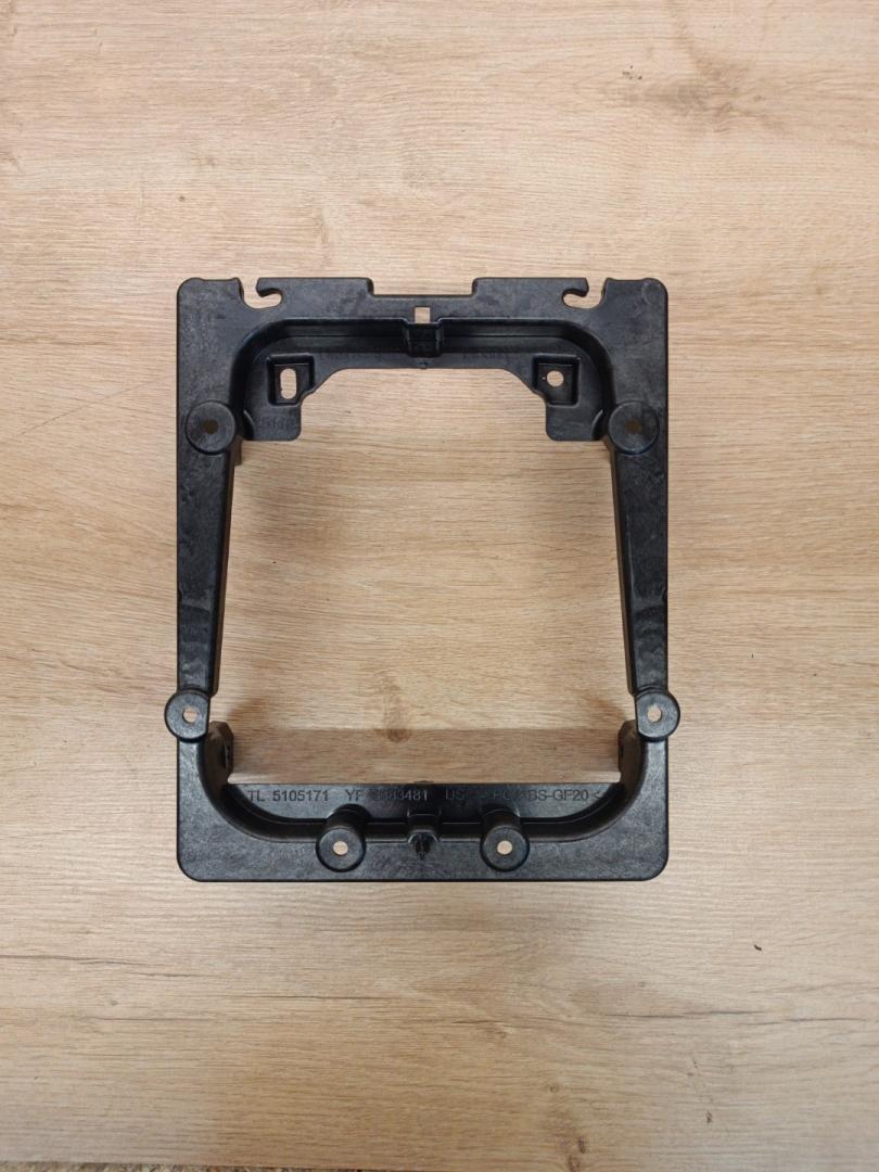 кронштейн (крепление) BMW X7 G07 2021, 3.0 л., B58B30C, бензин, АКПП, 475(black-sapphire metallic), внедорожник 5 дв., полный привод, 51169399769, 9399769 - фото №1