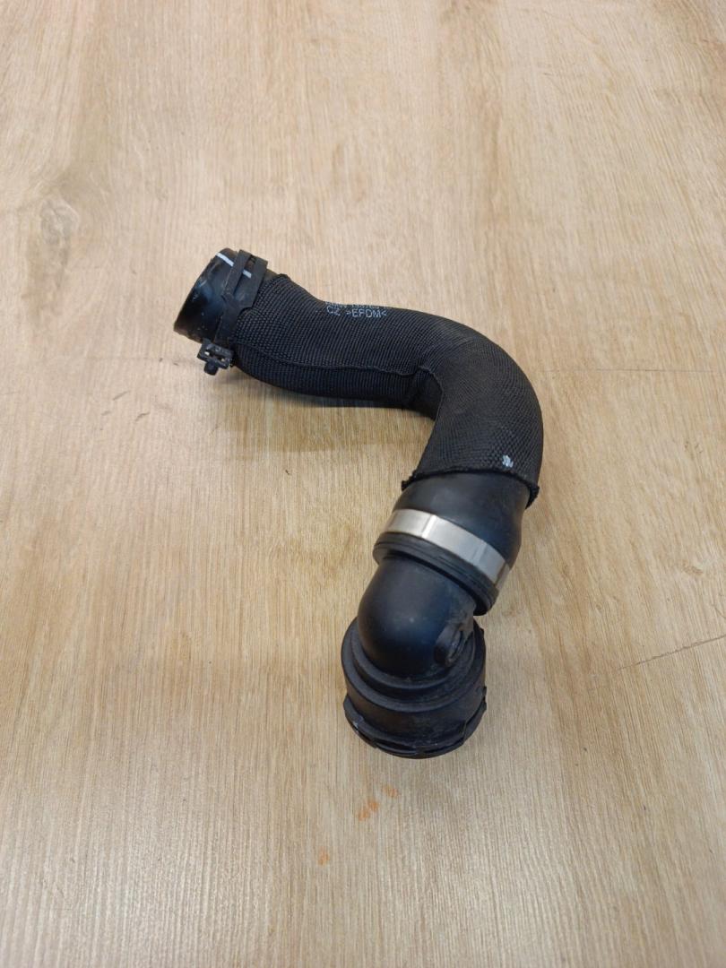 патрубок радиатора BMW 2 серия F44 2023, 2.0 л., B48 A20 A, бензин, АКПП, 475, седан, передний привод, правый руль, 8658482, 17128658482 - фото №1