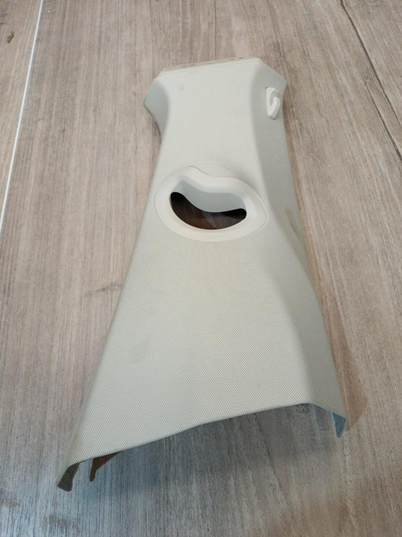 обшивка стойки BMW X7 G07 2021, 3.0 л., B58B30C, бензин, АКПП, 475(black-sapphire metallic), внедорожник 5 дв., полный привод, 5A0D9F2 - фото №1