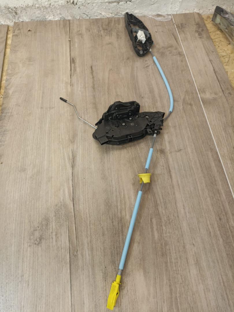 замок двери передней левой BMW 2 серия F44 2023, 2.0 л., B48 A20 A, бензин, АКПП, 475, седан, передний привод, правый руль, 7956149, 51217956149 - фото №1