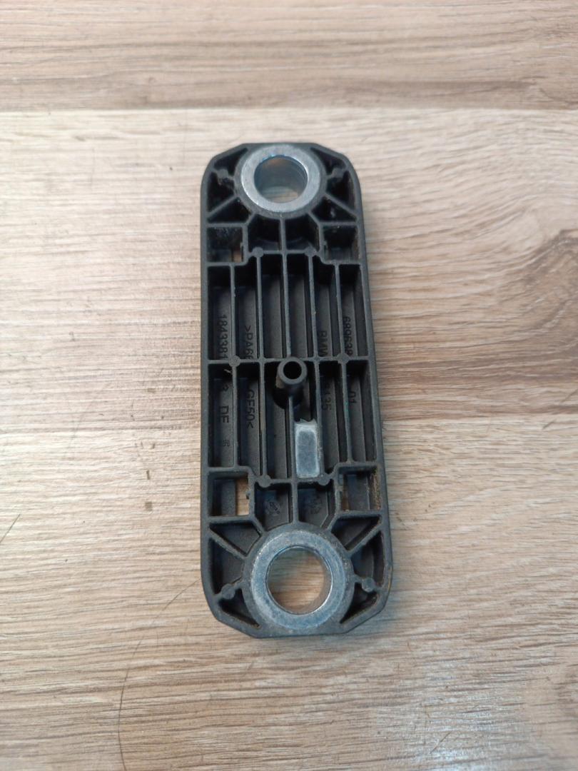 крепление стабилизатора / втулки стабилизатора BMW X7 G07 2019, 4.4 л., N63B44D, бензин, АКПП, 416, внедорожник 5 дв., полный привод, 31356896389, 6896389 - фото №1