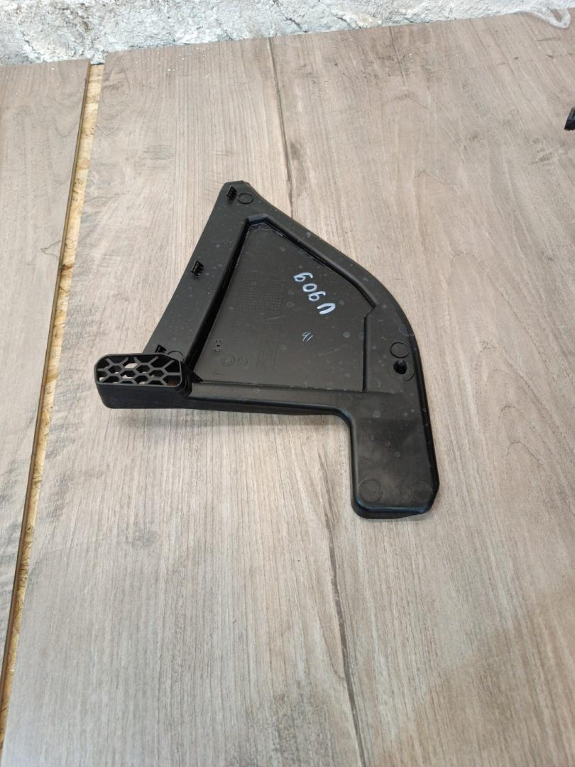 планка под капот BMW X7 G07 2019, 4.4 л., N63B44D, бензин, АКПП, 416, внедорожник 5 дв., полный привод, 51717434881, 7434881 - фото №1