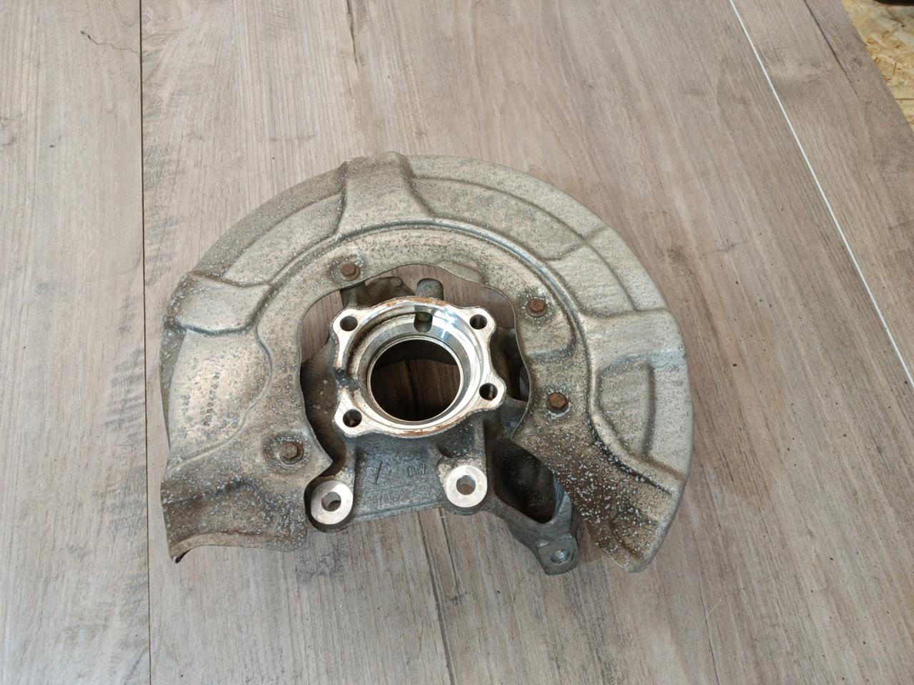 кулак задний правый BMW X7 G07 2019, 4.4 л., N63B44D, бензин, АКПП, 416, внедорожник 5 дв., полный привод, 6876654, 33306876652, 6876652 - фото №1