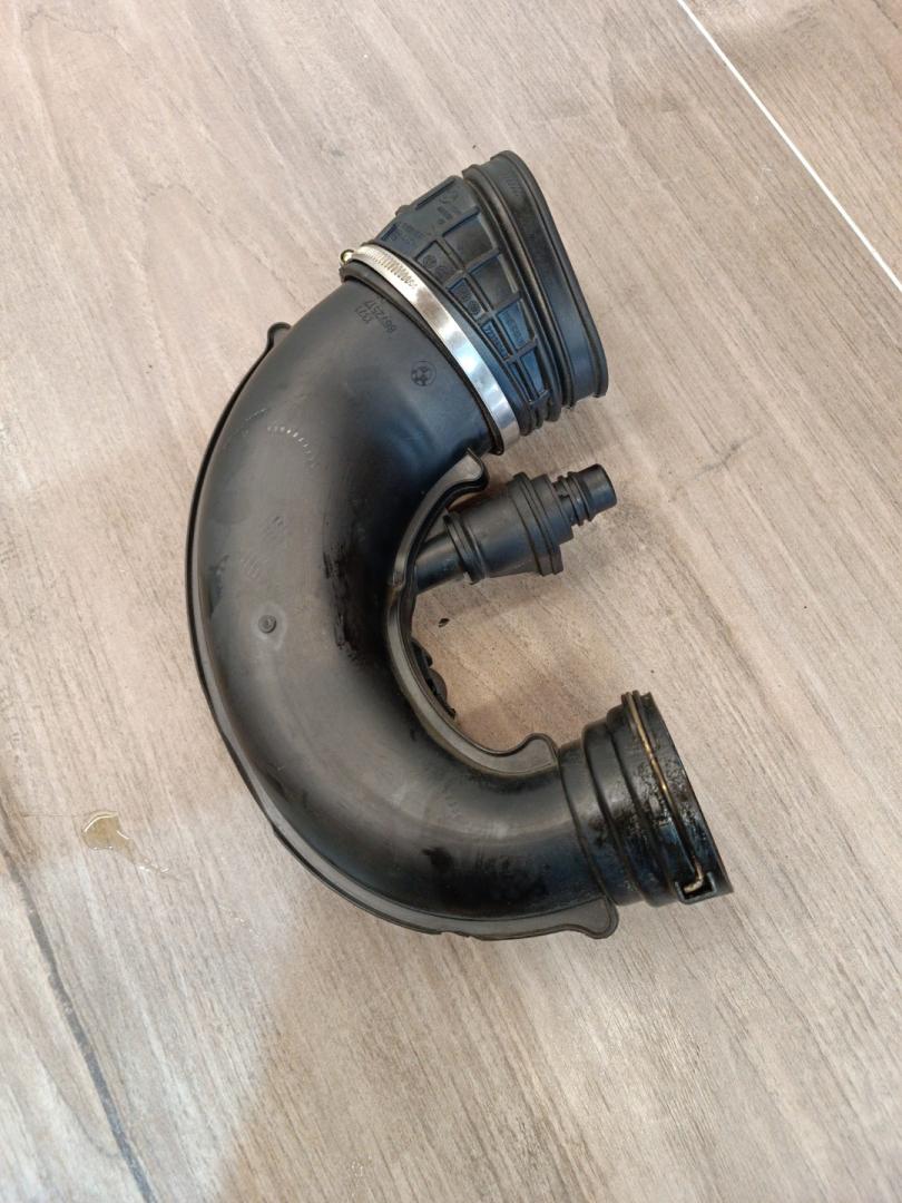 патрубок (трубопровод, шланг) BMW X7 G07 2019, 4.4 л., N63B44D, бензин, АКПП, 416, внедорожник 5 дв., полный привод, 8613156, 13718613156 - фото №1