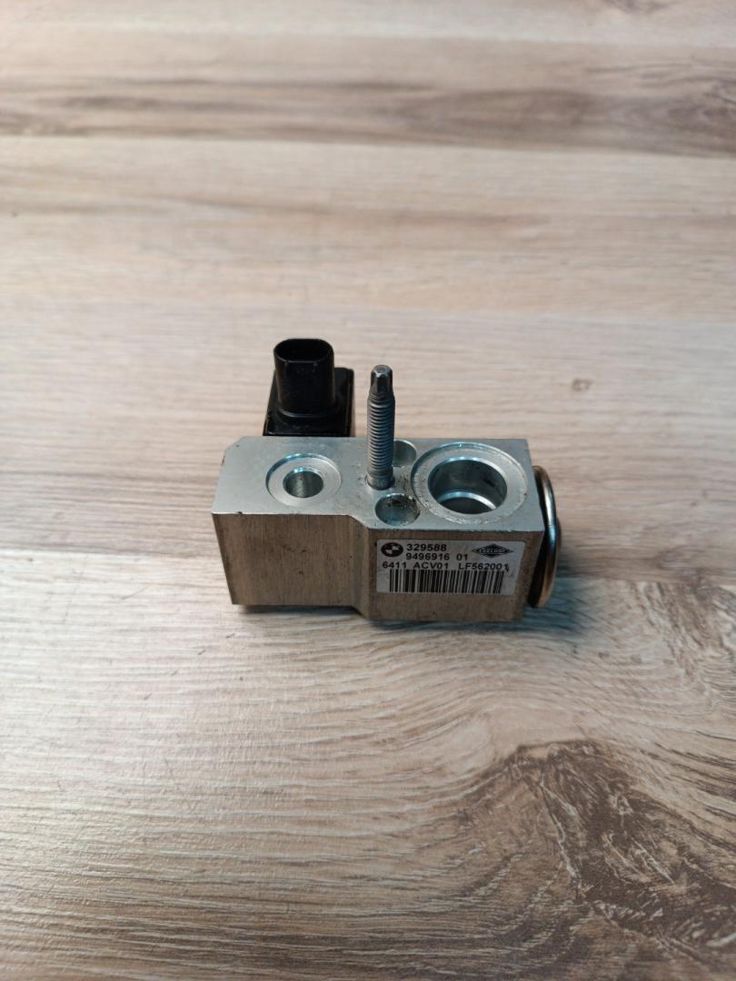 расширительный клапан кондиционера BMW X5 G05 2022, 3.0 л., B58B30C, бензин, АКПП, c27(arktis-grau brillanteffekt), внедорожник 5 дв., полный привод, правый руль, 9496916, 64119496916 - фото №1